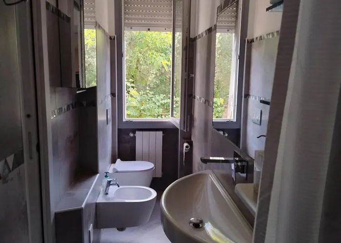 Apartment 5 Terre Italian Delight Black La Spezia